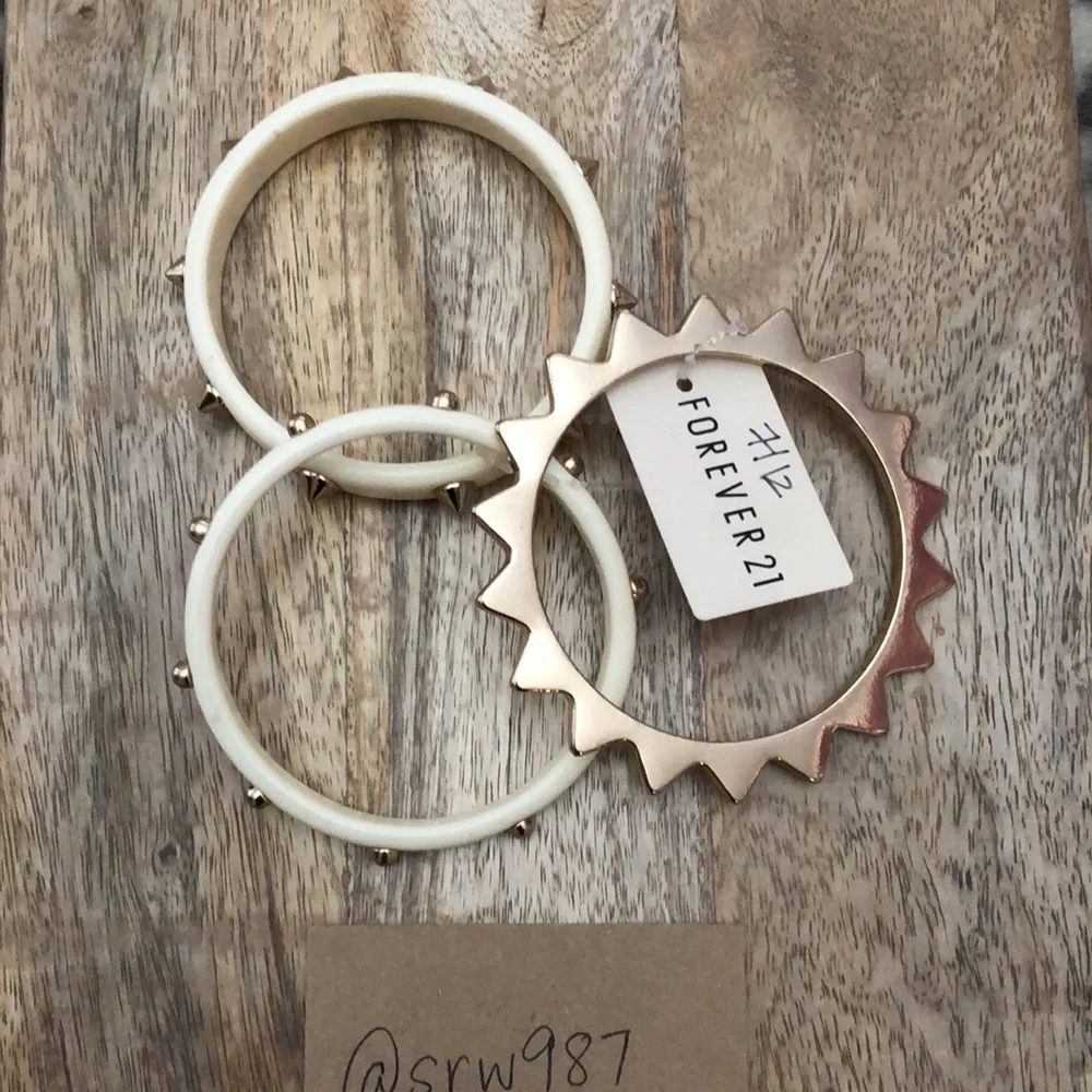 Forever 21 Cream & Gold Spiked Bracelet Bangles Set